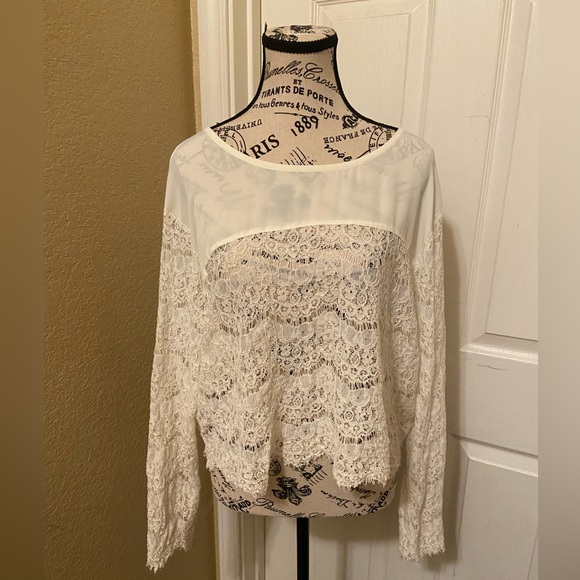 Standards & Practices Lacy long sleeve crop top - Picture 1 of 6